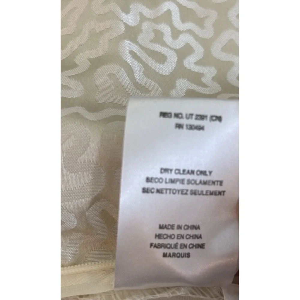 J.QUEEN Damask Quilted Shams Pair Standard Ivory Beige Reversible 30